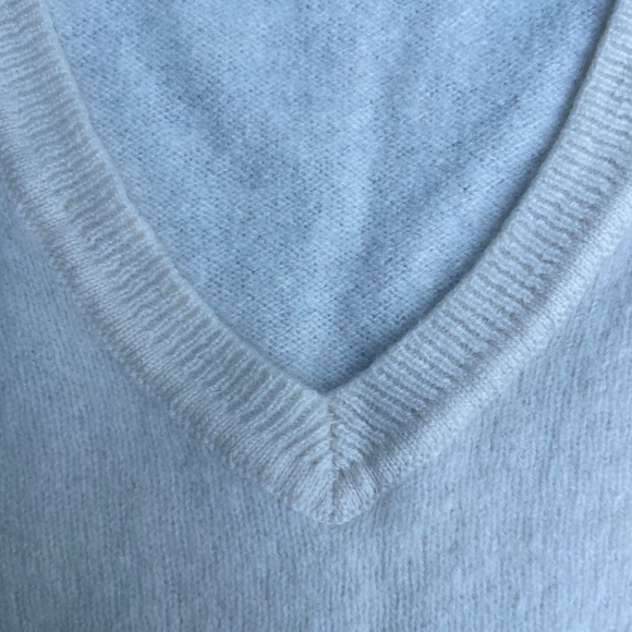 Archived to sell elsewhere - Vintage Cream Cashmere Sweater - Picture 3 of 5